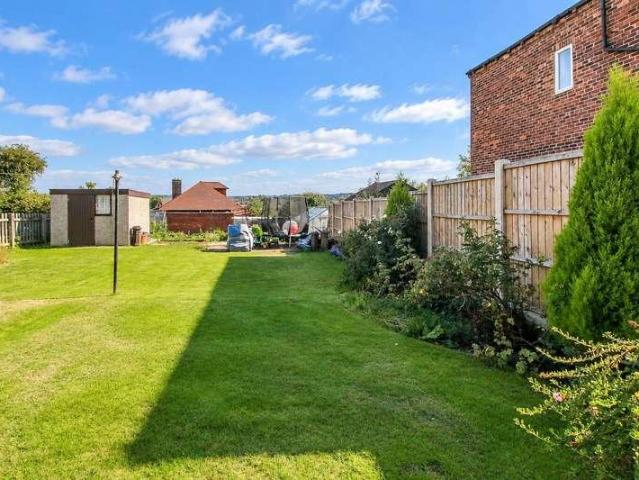 House for sale in Horbury, West Yorkshire