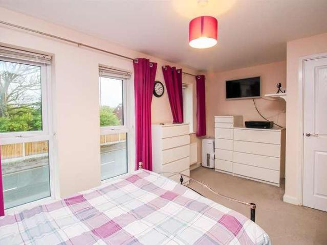House for sale in Fitzwilliam, West Yorkshire