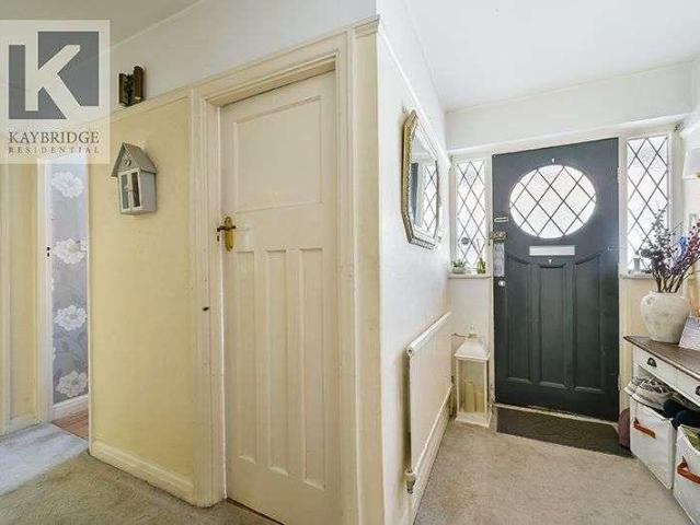 House for sale in Stoneleigh, Ewell