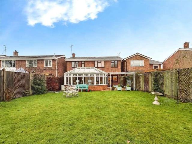 House for sale in Moulsham Green, Hart