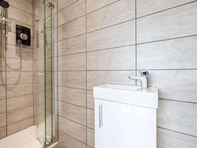 House for sale in Buckley, Spon Green