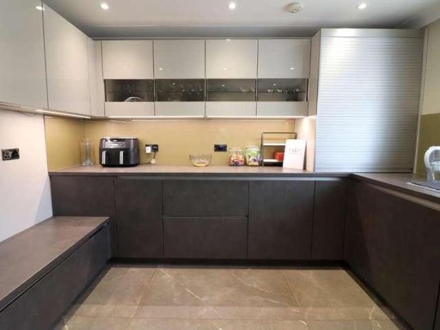 House for sale in Luton