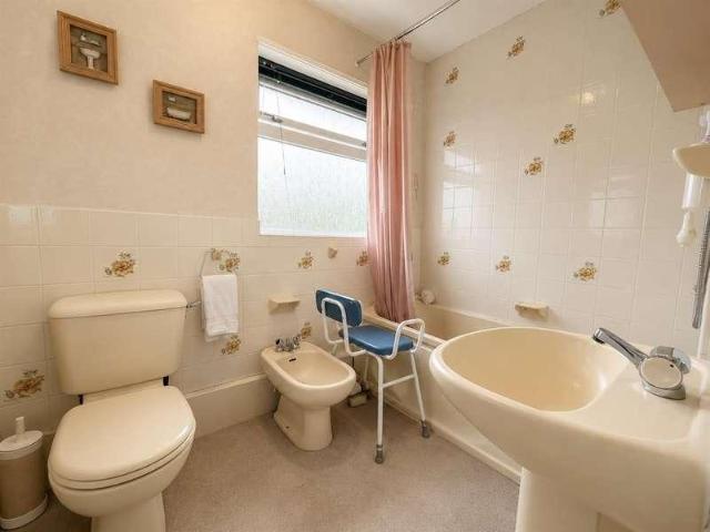House for sale in Ashton upon Mersey, Trafford Park