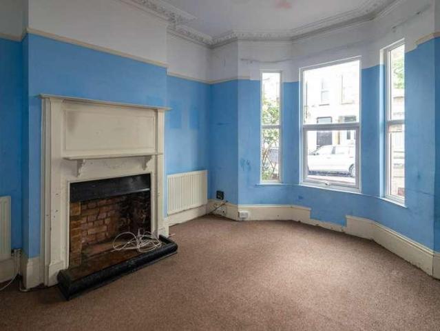 House for sale in Kursaal Estate, Alton Barnes