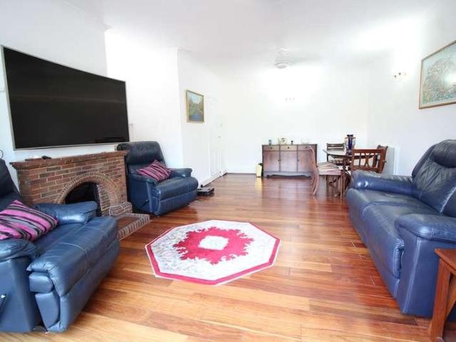 House for sale in London Borough of Croydon, Addiscombe
