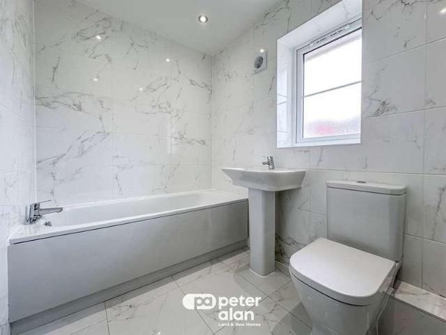 House for sale in Troed-y-rhiw, Abercanaid