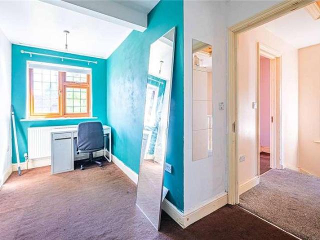 House for sale in Leavesden, Three Rivers