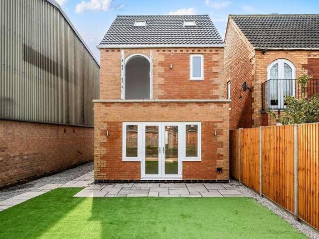 House for sale in Elmfield, Leicestershire