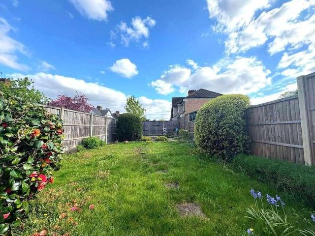 House for sale in Harrow Weald, Greater London