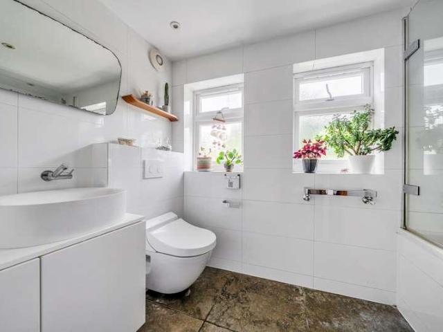 House for sale in Hampton Wick, Greater London
