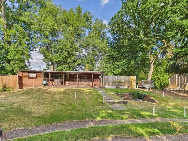 House for sale in Holt Heath, Forthampton