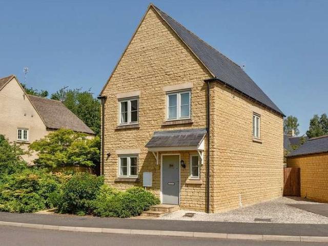 House for sale in Fossebridge, Gloucestershire
