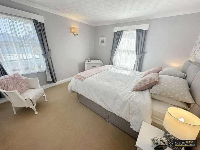 House for sale in Wyke Regis, Weymouth