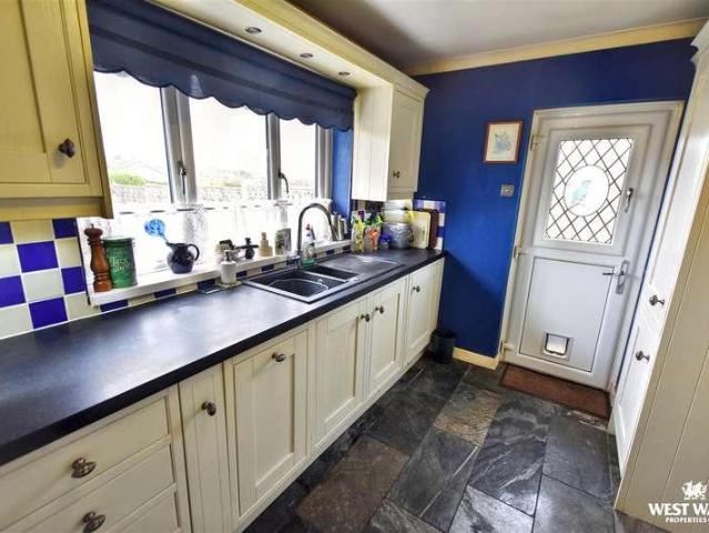 House for sale in Monkton, Pembroke
