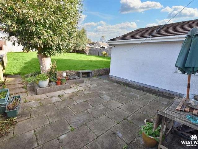 House for sale in Monkton, Pembroke