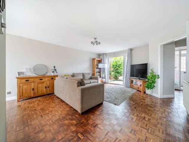 House for sale in Frith Hill, Fole