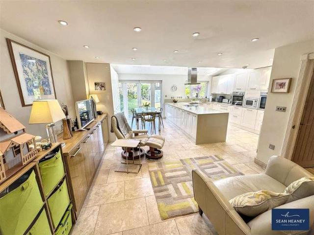 House for sale in New Barnet, Greater London