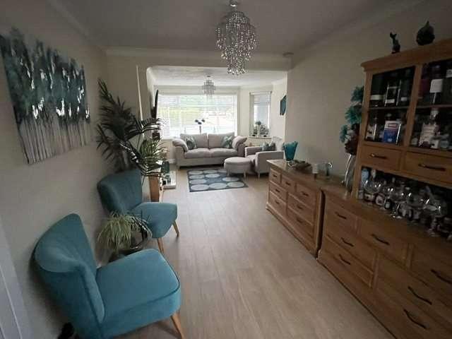 House for sale in Evershot, Oxfordshire