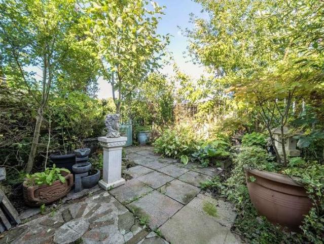 House for sale in Floodgates
