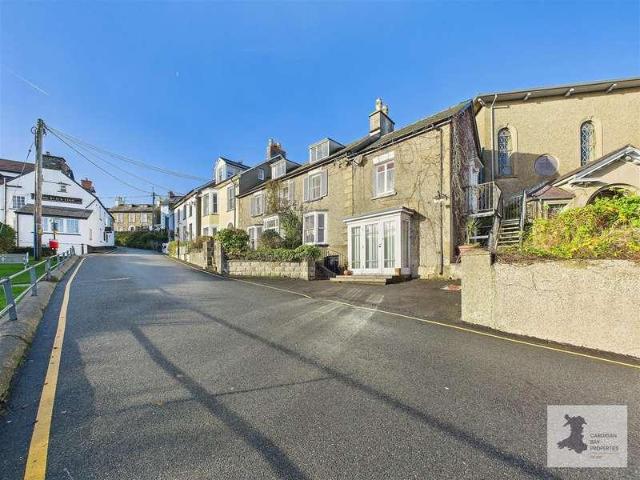 House for sale in New Quay
