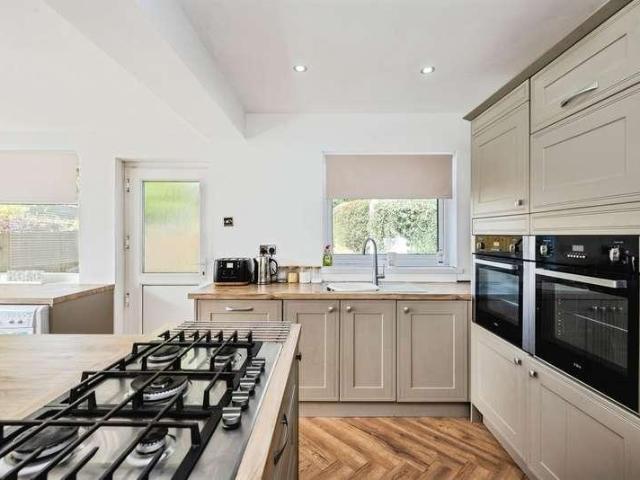 House for sale in Ynystawe, Wales