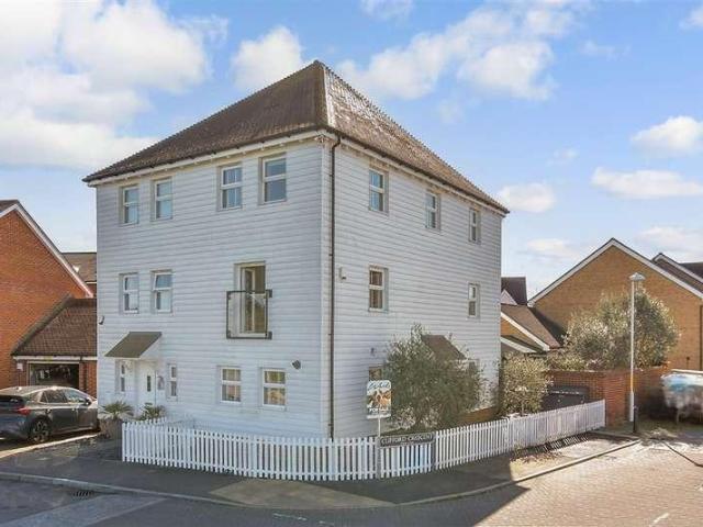 House for sale in Oad Street, Kent
