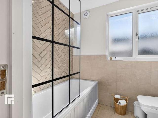 House for sale in Plasnewydd, Falcon Lodge