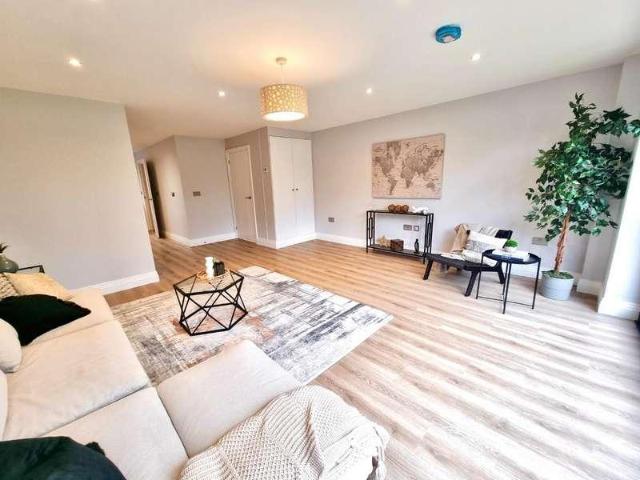 House for sale in Slough, Burnham
