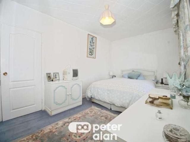 House for sale in Bryn