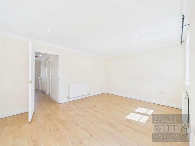 House for sale in Heathlands, East Sussex