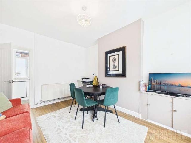 House for sale in Fairfield, Calderstones