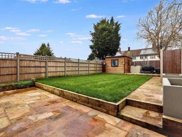 House for sale in Elstree and Borehamwood, Borehamwood