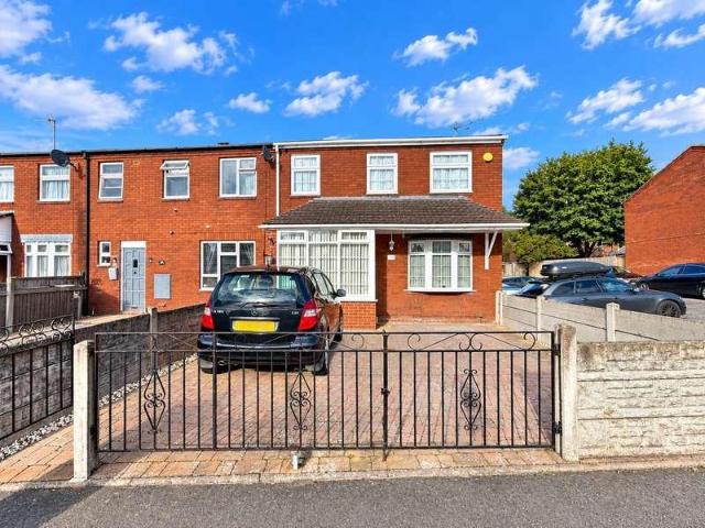 House for sale in Dudley Fields, Brierley Hill
