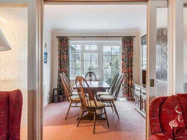 House for sale in Pachesham Park, Surrey