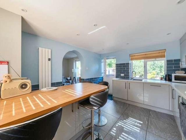 House for sale in North Bourne, Heol-las