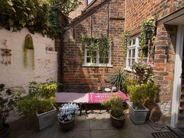 House for sale in Red Hill, Surrey