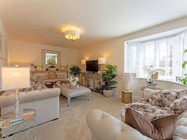 House for sale in Stanford On Avon, Leicestershire