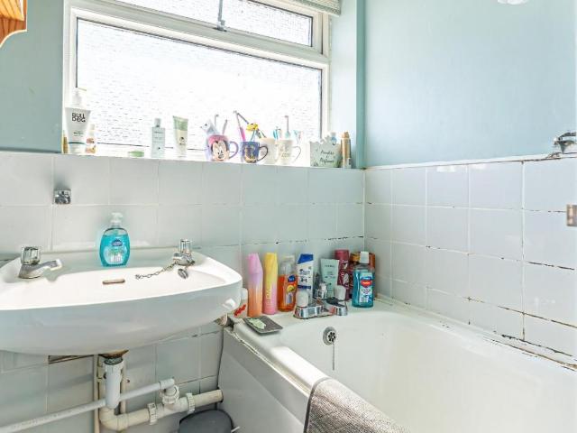 House for sale in Leighton-Linslade, Leighton Buzzard