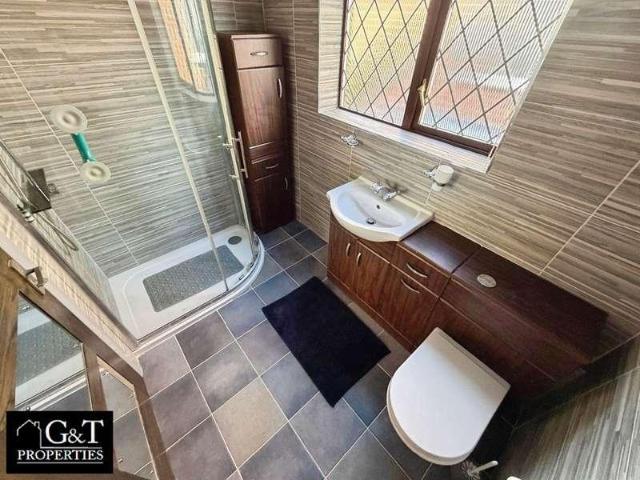 House for sale in Kingswinford, West Midlands