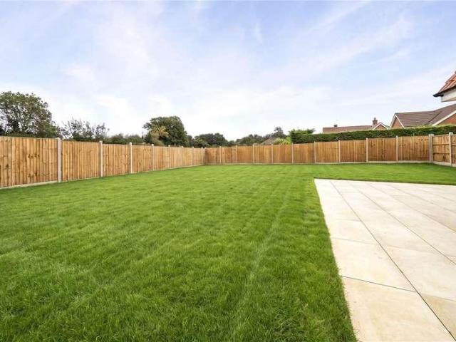 House for sale in Tyttenhanger, Five Acres