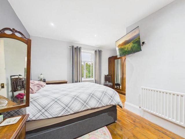 House for sale in Lingbob, Bradford