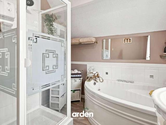 House for sale in Bromsgrove, Worcestershire