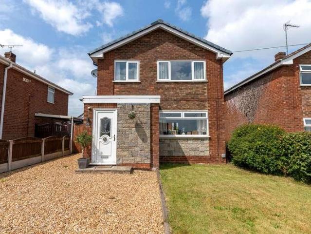 House for sale in Buckley, The Square