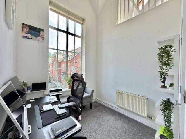 House for sale in Georgia, Greater Manchester