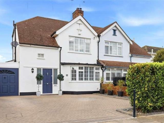 House for sale in North Shoebury, Alton Barnes