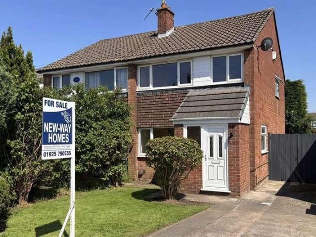 House for sale in Lingley Green, Warrington