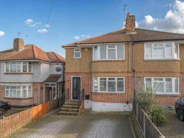 House for sale in Batchworth, Hertfordshire