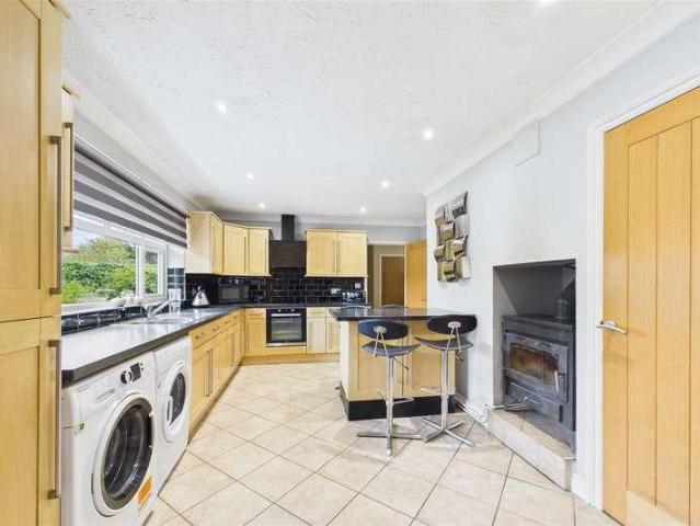 House for sale in Alverton, East Midlands