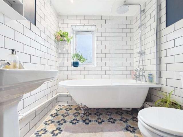 House for sale in Kentwood, Reading