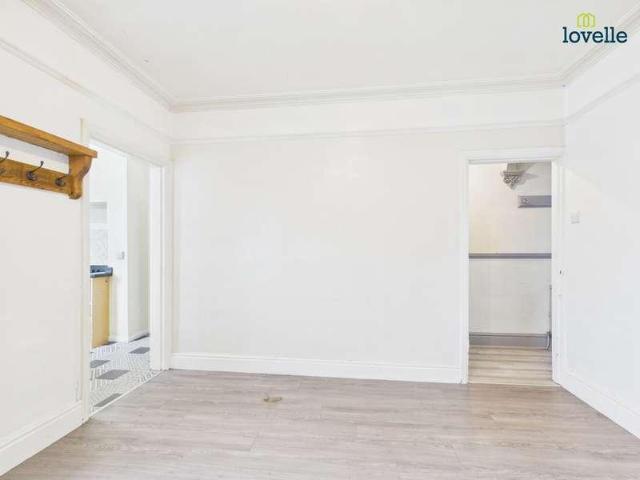 House for sale in Brayford, Lincolnshire